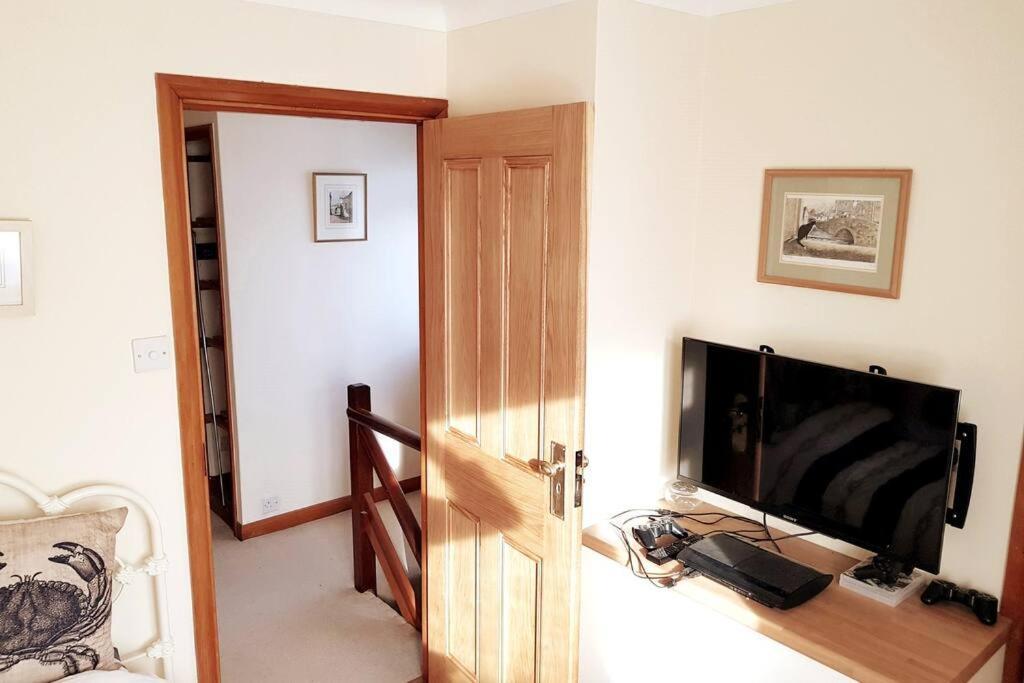 High Quality Detached House With Parking St. Ives Villa Bagian luar foto