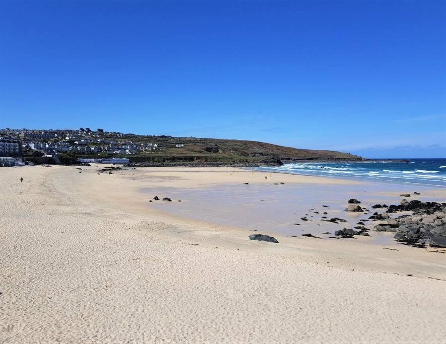 High Quality Detached House With Parking St. Ives Villa Bagian luar foto
